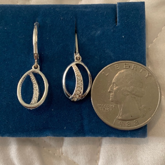Sterling Silver earrings. - Picture 3 of 3